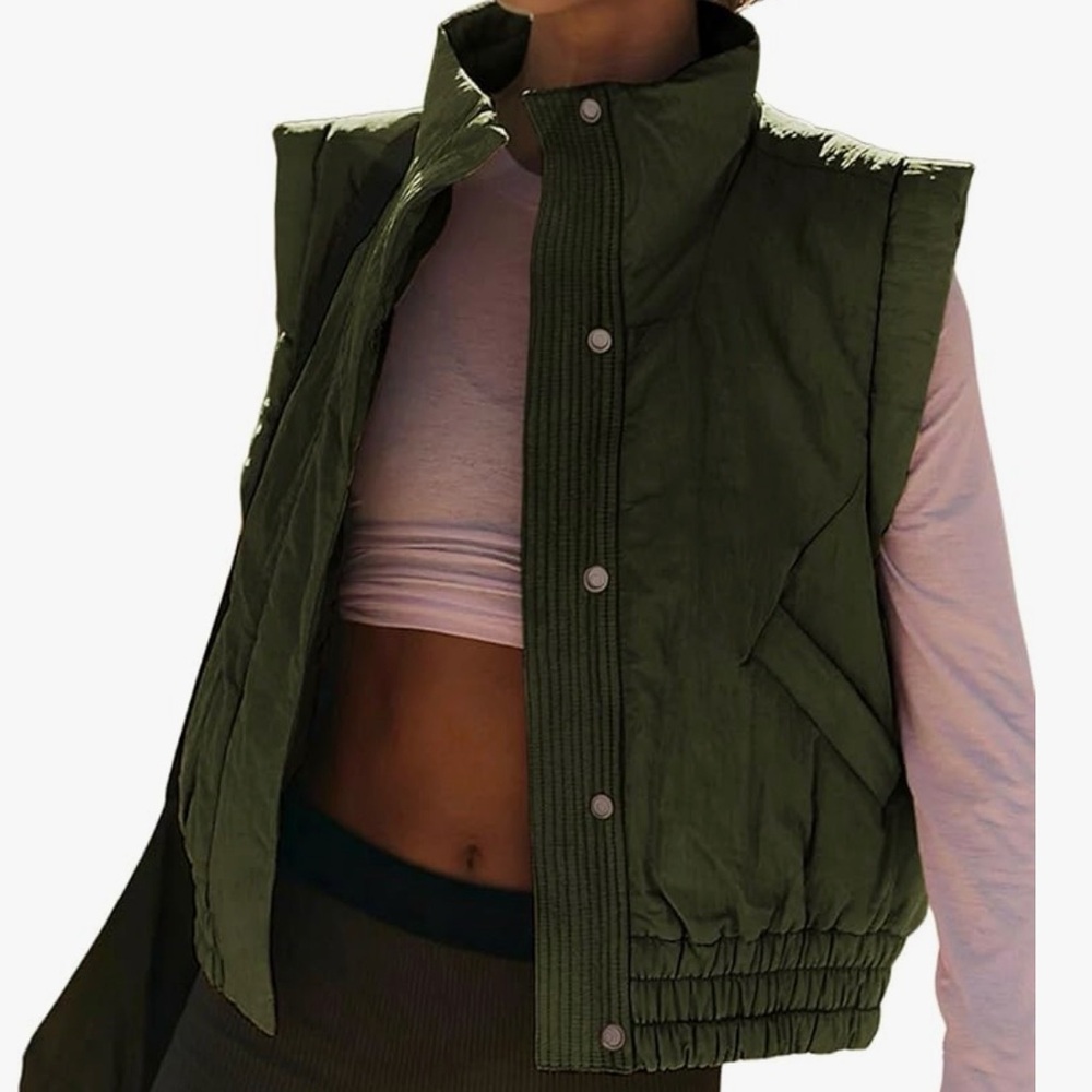 Amazon Athlisan Women's Green Quilted Vest